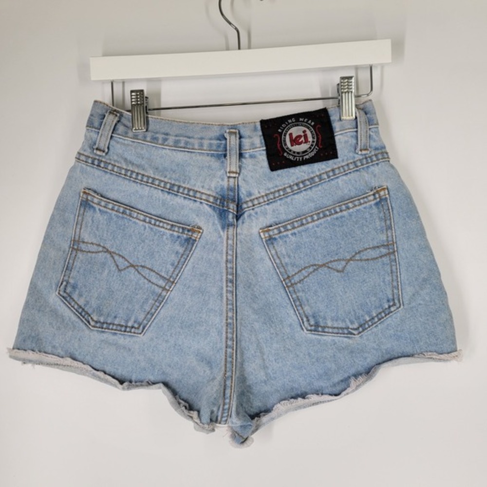 Vintage LEI High Waisted Strawberry‎ Embroidered Denim Shorts Light Wash Y2K 90S - Picture 2 of 9